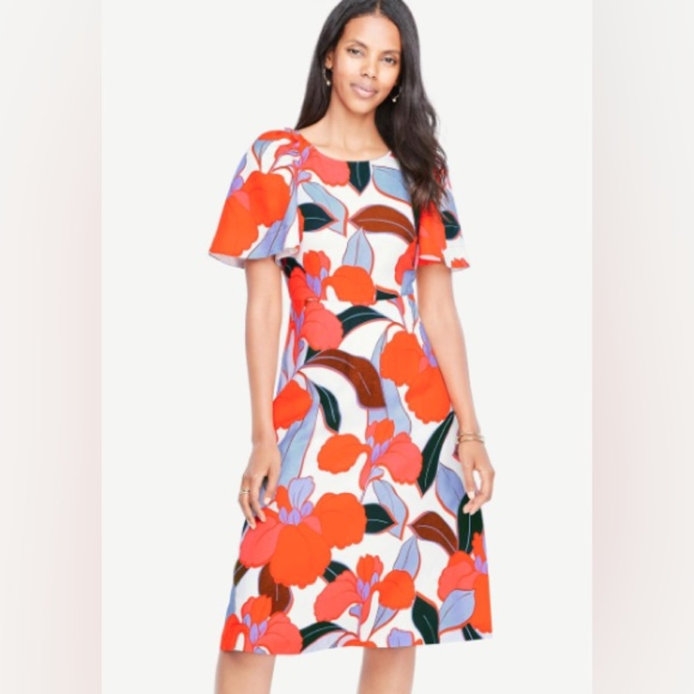 Ann Taylor. Linen Blend Bold Blooms Flutter Sleeve Dress. Size 4.
